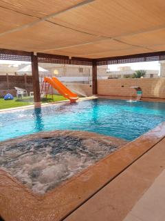 Ground floor chalet with private pool and garden, 4 bedrooms, air-conditioned - 4