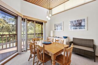 22 Golf Links Road - 8