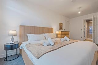 Stylish 2BDR Loft in Birminghams Jewellery Quarter - 8