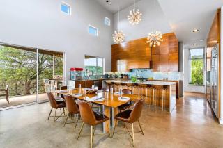Luxury 4BR Hilltop Retreat Scenic Views - 7