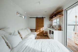 The Floathouse - Floating tiny home on the Murray - 1