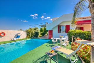 Villa Strea With Pool - Happy Rentals - 0