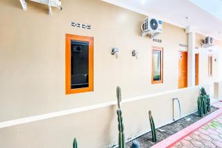 Urbanview Syariah Aksara Living near Prambanan Temple - 6