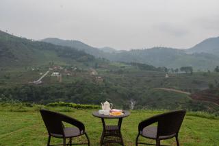Estate Bungalow with Waterfall, Mountain & Valley Views - 8