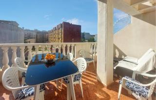 Cozy Apartment In Torrevieja - 9