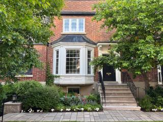 Stunning Glamorous Townhouse in Downtown Montreal - 0