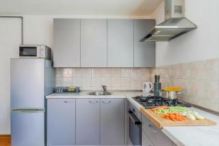 Cherry City Stay Apartment With Parking - Happy Rentals - 7