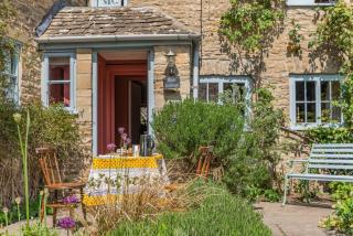 2 Bed in Cirencester oc-hic05 - 2
