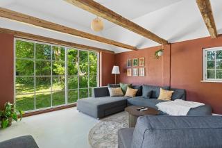 Secluded Cottage In Idyllic Surroundings - 2