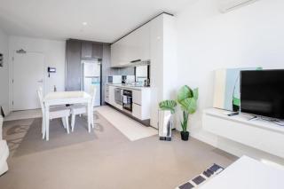 Lovely 1BR Apt Close to Southern Cross - 0