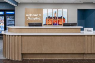 Hampton Inn & Suites Williamsburg Historic District - 9