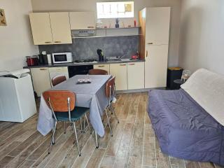 Maisons haute et basse 6 et 4 pers - plans d'eau centre-ville - 9
