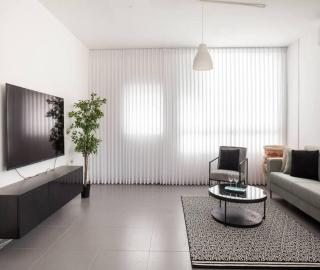 O&O Group - Bright 2BR Rooftop Walk to Beach - 5