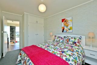 Cape View Villa Sun Drenched House With Sea Views - 2