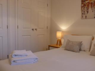 Basingstoke Apartments - St Raphael House, City Centre Charming Apartments - Basingstoke - 3