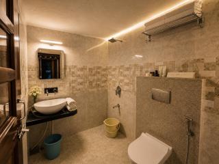 Rasleela Resort - A Luxurious Rajasthani Tent Theme Stay In Khatushyam Ji - 2