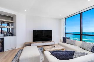 Sub Penthouse Ocean View Luxe 4 Bedroom Beachside YVES - 6
