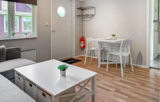 1 Bedroom Awesome Home In Aneby - 9