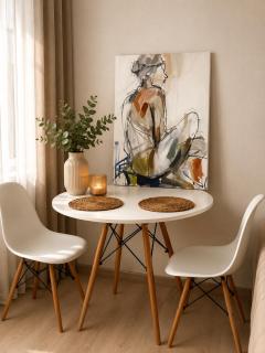 Stylish Modern Stay with Mountain View - 1