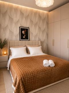 Stylish Modern Stay with Mountain View - 6
