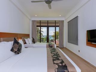 Kaani Beach Hotel - 2