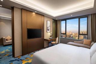 Ramada Encore by Wyndham Wuhan Caidian - 1