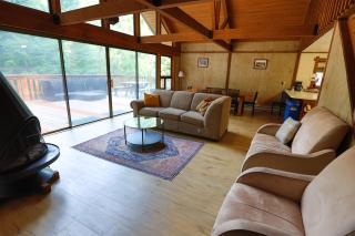 Chalet at Rainier Lodge (0.4 miles from the entrance) - 7