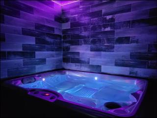 Spa le petit feu, jaccuzi, sauna, bar a sirop, vidéoprojecteur - 0
