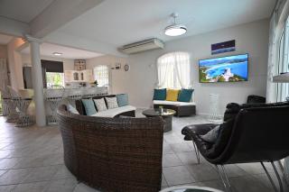Peaceful villa with private pool and slides - 7