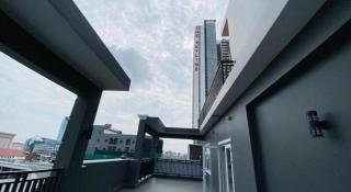 ICON Hotel - 1
