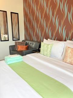 Sunvida Tower SM Cebu City View with Balcony - 7