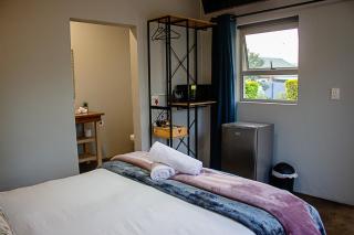 MegaBean Guest Rooms & Coffee Shop - 4