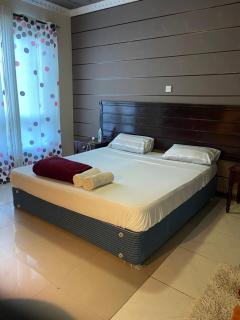 Coastal Comfort 2-Bedroom Apartment - 4