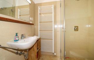 1 Bedroom Beautiful Apartment In Kroatisch Minihof - 1