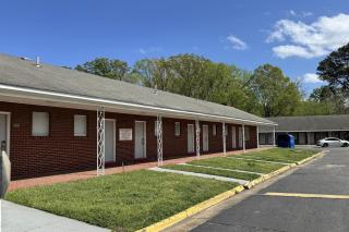 Economy 7 Inn Near Hampton University VA - 1