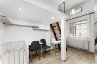 Koszykarska Mezzanine Apartment by BookingHost - 6