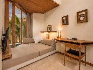 Luxurious 1-BR Villa, 800m to Canggu Beach - 3