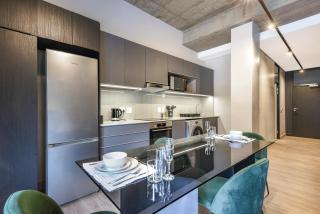 The Lineal 126 - Sleek 1BR Apartment Sandton Central Pool & WiFi - 4