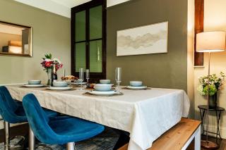 City Break Chester House Near Chester Zoo, Cheshire Oaks and Wrexham with pool and ping pong table - 6 separate beds 2 bathrooms - 8
