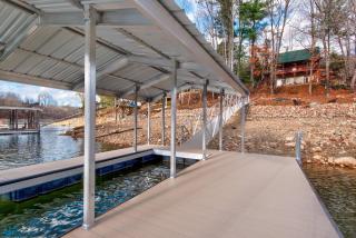 Garretts Getaway at Watauga Lake - 6