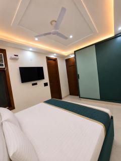 Jasmine 2BHK Luxury Retreat - Sec 57 - 0