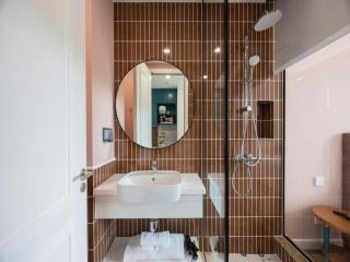 Rosie Hillside Phu Quoc apartment - Luxury Suite1 - 2
