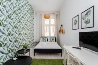 Main Square Homely Apartment by BookingHost - 0