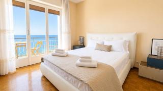 Riviera sea Views from every rooms - 6