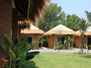 The Park Drive-Thru Check-In Resort - 2