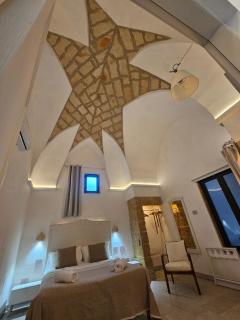 Heritage Double Suite - Sleep under authentic star-vaulted ceilings - 8