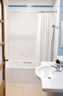 Private room in shared flat in central Sliema - 3