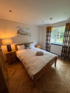 Elegant 6 Bedroom Cottage in Portree - 1