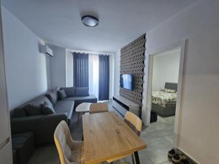 Bonita Apartment - Golem - 9