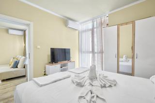 Premium Apartment with Pool near Cacao Beach by Flat Manаger - 3